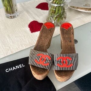 CHANEL Women's Cork Wedge Sandals - Navy blue and Orange